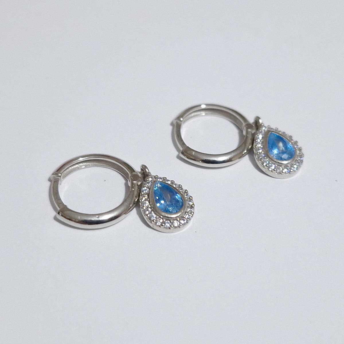 22-E102482-Aquamarine-CZ-Huggie-Hoop-Earrings-925-Silver-Cubic-Zirconia